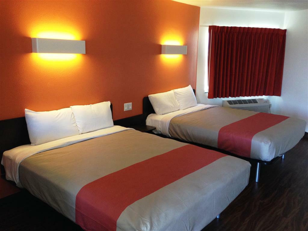 Pacific Inn Oceanside Room photo